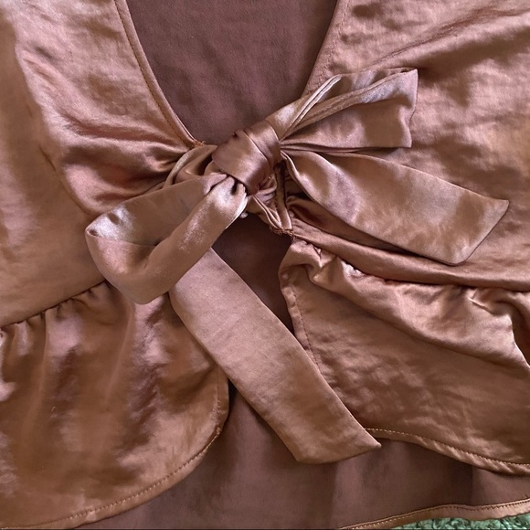 Kendall & Kylie Tie Top - Picture 3 of 4